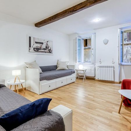 רומא Deluxe Apartment - Campo Dei Fiori מראה חיצוני תמונה