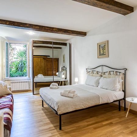 רומא Deluxe Apartment - Campo Dei Fiori מראה חיצוני תמונה